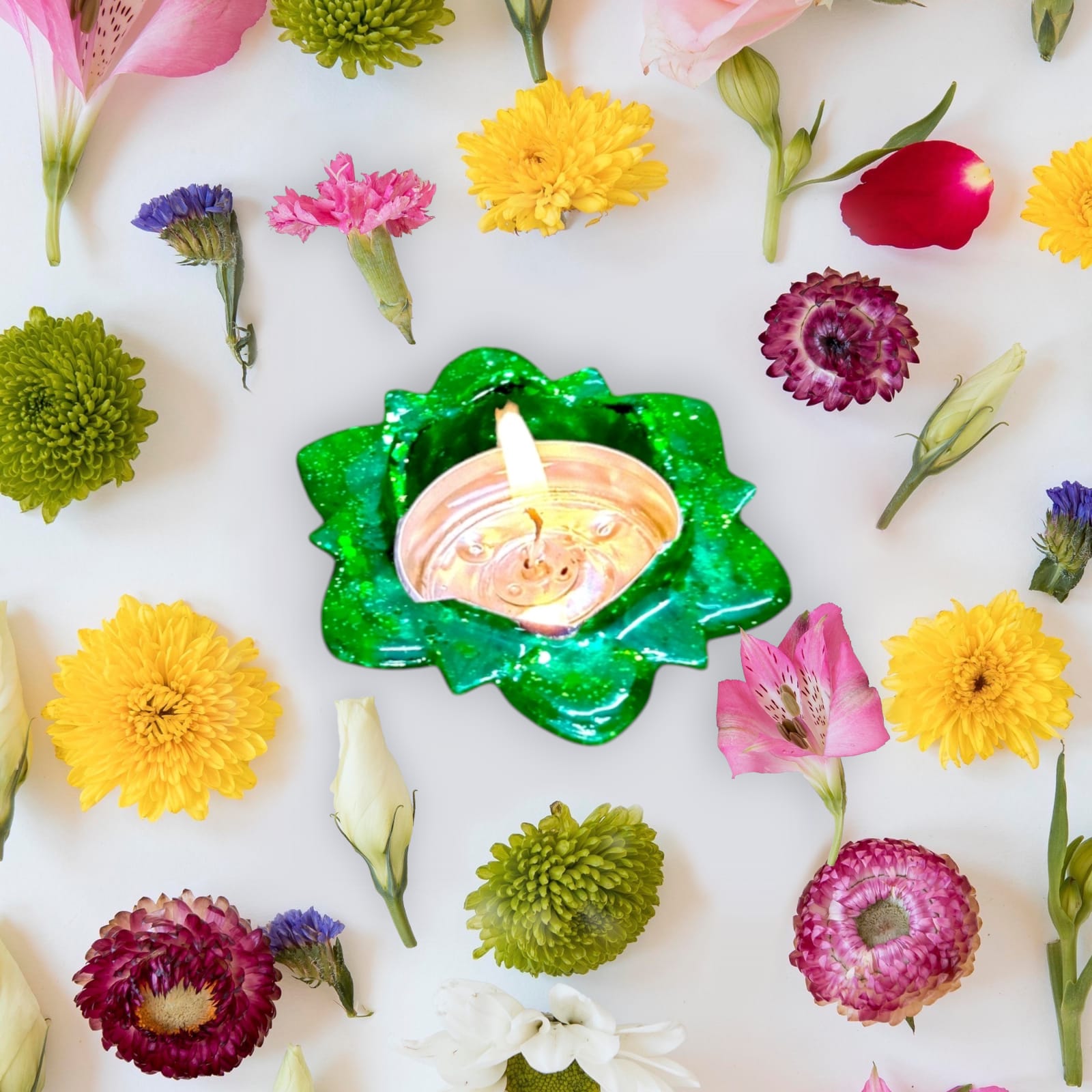 Handcrafted Green Lotus Resin Candle Holder – Elegant Tealight Decor - Image 2